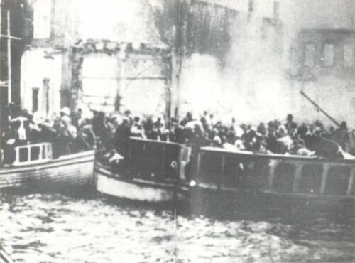  The destruction of Smyna by the Turkish Army. 